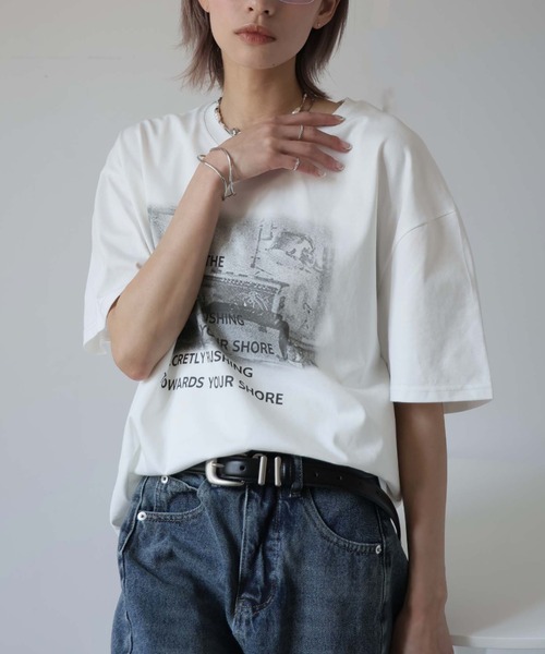 Ulysses(ユリシス)の「モノトーンプリントTシャツ(Tシャツ/カットソー・レディース・グレー/ホワイト/ブラウン/ベージュ・F)」の14枚目の写真