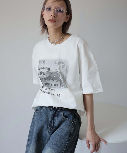 Ulysses(ユリシス)の「モノトーンプリントTシャツ(Tシャツ/カットソー・レディース・グレー/ホワイト/ブラウン/ベージュ・F)」の16枚目の写真