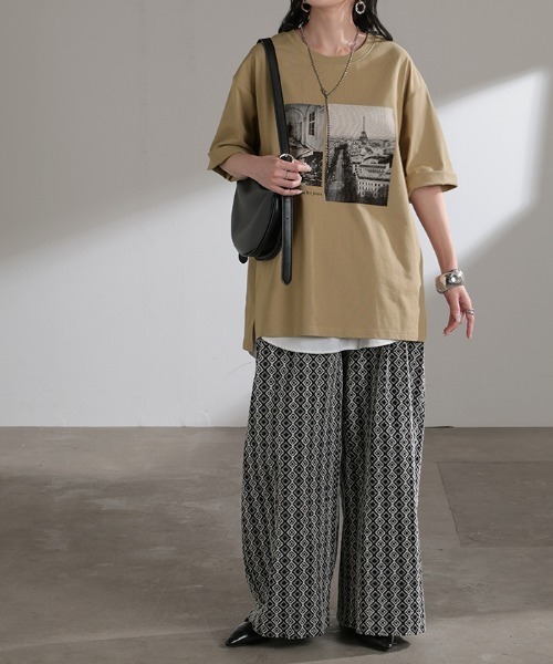 HUG.U(ハグユー)の「UVカット 接触冷感 プリントTシャツ(Tシャツ/カットソー・レディース・ライトベージュ/ブラック/ライトブルー/ダークグレー/ホワイト/ライトピンク・FREE)」の19枚目の写真
