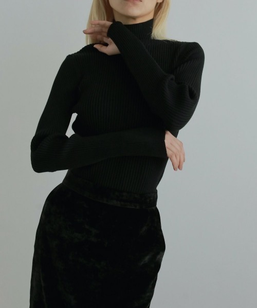 anuke（アンヌーク）の「anuke Slit Turtle Knit スリットタートル