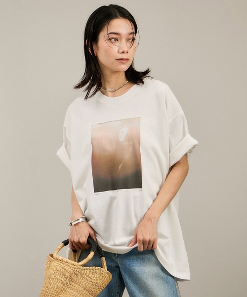 SALON adam et rope'(サロン アダム エ ロペ)の「Yasuko Hirano / 平野泰子 ARTプリントリラックスT(Tシャツ/カットソー・レディース・ホワイト系その他2/ホワイト系その他4/ホワイト・FREE)」の3枚目の写真