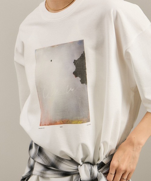 SALON adam et rope'(サロン アダム エ ロペ)の「Yasuko Hirano / 平野泰子 ARTプリントリラックスT(Tシャツ/カットソー・レディース・ホワイト系その他2/ホワイト系その他4/ホワイト・FREE)」の14枚目の写真