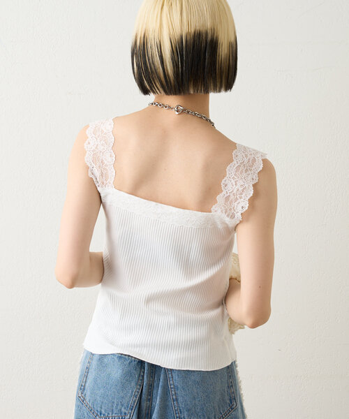 w closet(ダブルクローゼット)の「【3色展開】レースタンク(キャミソール・レディース・ブラック/オフホワイト/ベージュ・FREE)」の7枚目の写真