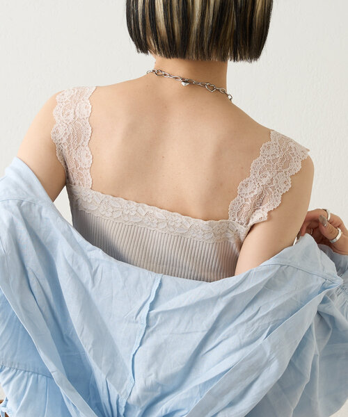 w closet(ダブルクローゼット)の「【3色展開】レースタンク(キャミソール・レディース・ブラック/オフホワイト/ベージュ・FREE)」の11枚目の写真
