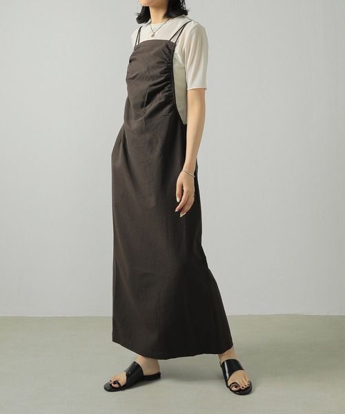 Monocoro toppi(モノコロトッピ)の「撥水加工 ライトサッカー ギャザー キャミワンピース(ワンピース・レディース・ブラウン/レッド/ブラック・フリー)」の20枚目の写真