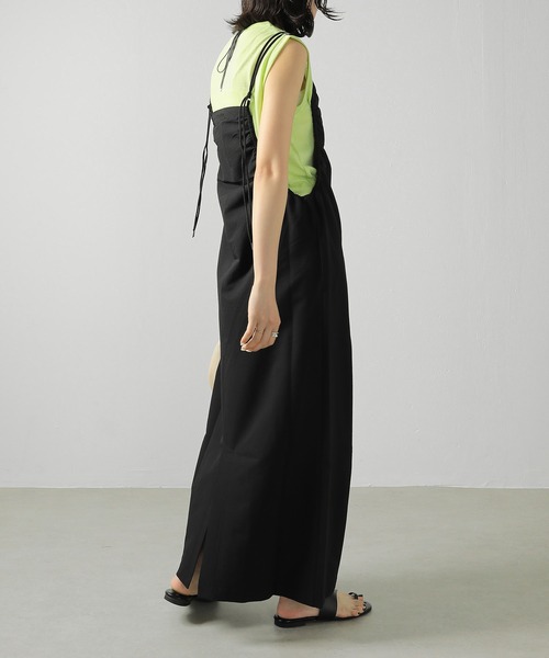 Monocoro toppi(モノコロトッピ)の「撥水加工 ライトサッカー ギャザー キャミワンピース(ワンピース・レディース・ブラウン/レッド/ブラック・フリー)」の7枚目の写真