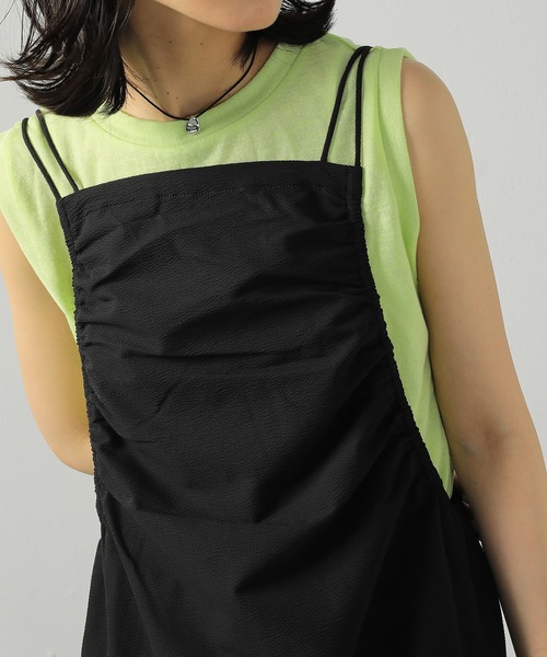 Monocoro toppi(モノコロトッピ)の「撥水加工 ライトサッカー ギャザー キャミワンピース(ワンピース・レディース・ブラウン/レッド/ブラック・フリー)」の13枚目の写真