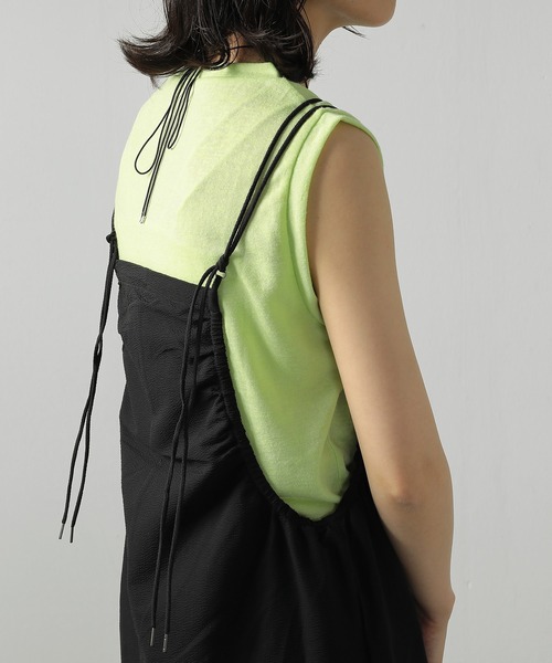 Monocoro toppi(モノコロトッピ)の「撥水加工 ライトサッカー ギャザー キャミワンピース(ワンピース・レディース・ブラウン/レッド/ブラック・フリー)」の16枚目の写真