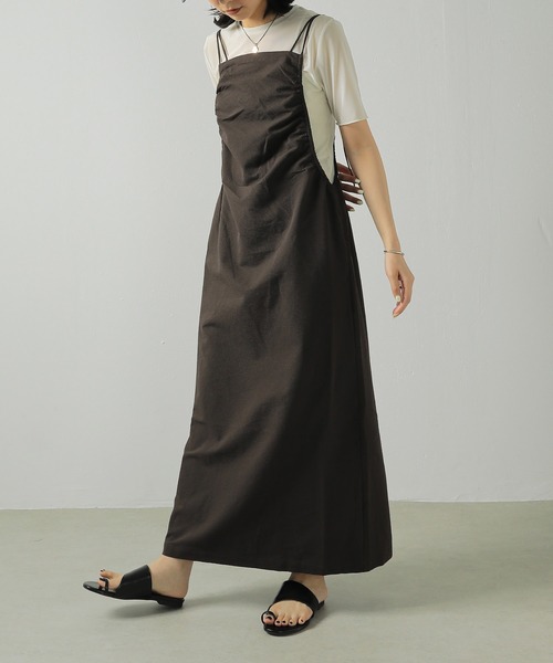 Monocoro toppi(モノコロトッピ)の「撥水加工 ライトサッカー ギャザー キャミワンピース(ワンピース・レディース・ブラウン/レッド/ブラック・フリー)」の21枚目の写真