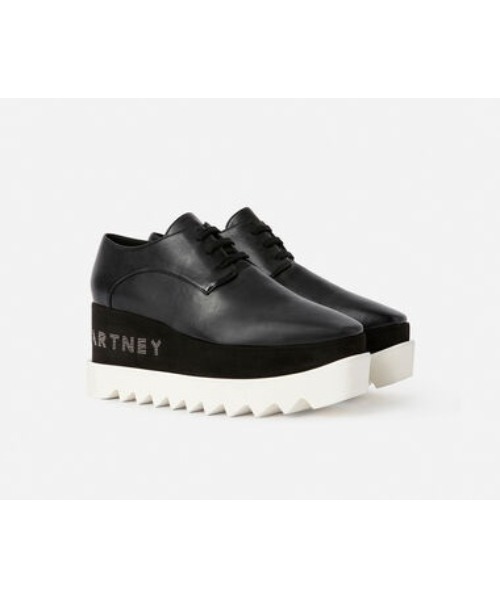 STELLA McCARTNEY(ステラマッカートニー)の「Elyse Logo Platforms / エリス プラットフォーム(ドレスシューズ・レディース・ブラック/アイボリー・35/34.5/34/36.5/36/35.5/37/38)」の4枚目の写真
