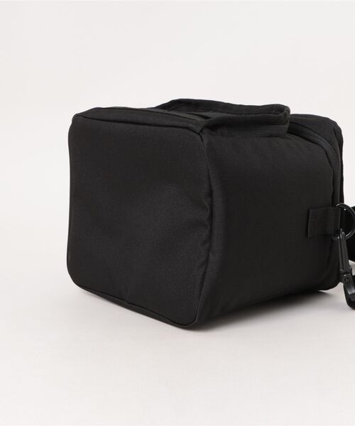 MLB（メジャーリーグベースボール）の「MLB 保冷バッグ1（ショルダーバッグ・レディース・ブラック/ブラック系その他・FREE）」の4枚目の写真