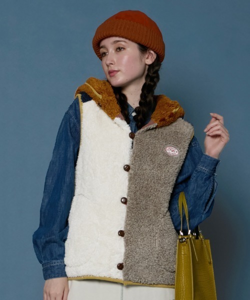KRIFF MAYER Lady's Collection（クリフメイヤーレディースコレクション）の「【軽い・暖かい】シャギーボアボタンフードベスト（ベスト・レディース・カラフル/ネイビー/ブラック/ブラウン/グレー/グリーン/ナチュラル・MEDIUM/LARGE）」の7枚目の写真