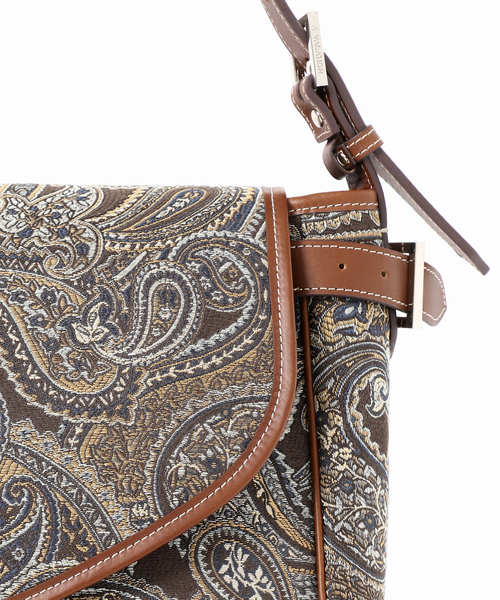 A VACATION（アヴァケーション）の「【A VACATION/ア ヴァケーション】KIKI SLD LAKE：ショルダーバッグ（ショルダーバッグ・レディース・カーキ・FREE）」の4枚目の写真