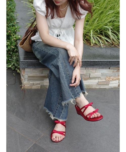 JUMELLE(ジュメロ)の「ダブルリボンサンダル(サンダル・レディース・レッド/ブラック・MEDIUM/SMALL)」の19枚目の写真
