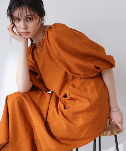 Bou Jeloud(ブージュルード)の「ラウンドパフロングワンピース(ワンピース・レディース・ブラック/オレンジ・38)」の2枚目の写真