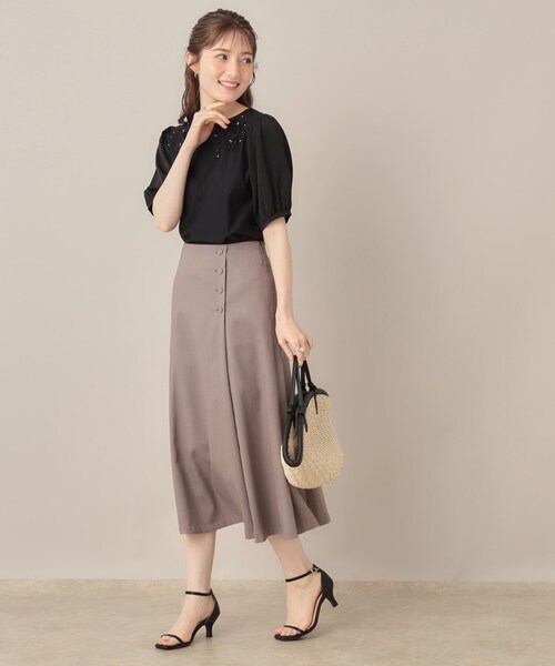 couture brooch（クチュールブローチ）の「【接触冷感・UVカット】シフォンフラワーエンブロドッキングカットソー（Tシャツ/カットソー・レディース・ブラック/グリーン系/ピンク系・36/38/42）」の5枚目の写真