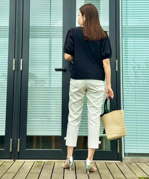 couture brooch（クチュールブローチ）の「【接触冷感・UVカット】シフォンフラワーエンブロドッキングカットソー（Tシャツ/カットソー・レディース・ブラック/グリーン系/ピンク系・36/38/42）」の12枚目の写真