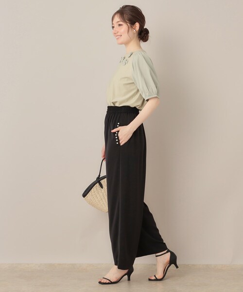 couture brooch（クチュールブローチ）の「【接触冷感・UVカット】シフォンフラワーエンブロドッキングカットソー（Tシャツ/カットソー・レディース・ブラック/グリーン系/ピンク系・36/38/42）」の15枚目の写真