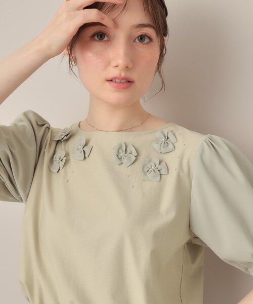 couture brooch（クチュールブローチ）の「【接触冷感・UVカット】シフォンフラワーエンブロドッキングカットソー（Tシャツ/カットソー・レディース・ブラック/グリーン系/ピンク系・36/38/42）」の17枚目の写真