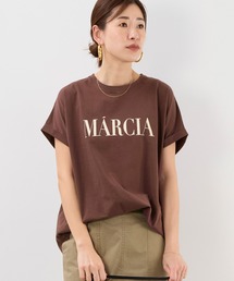 "MARCIA"ヘムラウンドロゴプリントTシャツ〈2サイズ展開〉