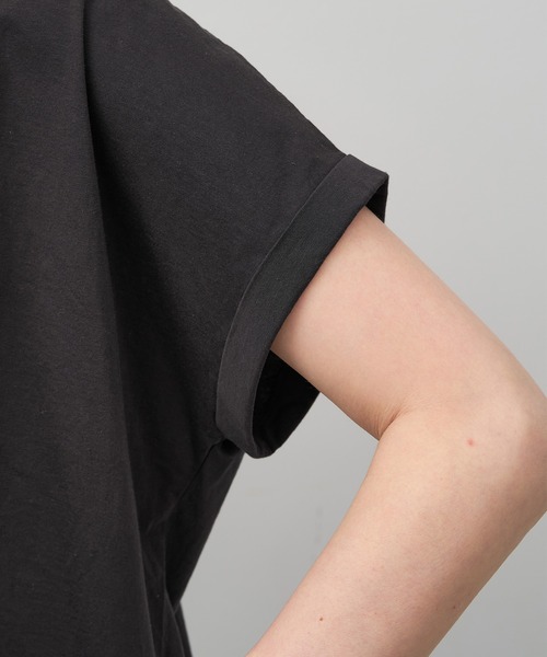 MICA&DEAL(マイカ&ディール)の「"MARCIA"ヘムラウンドロゴプリントTシャツ〈2サイズ展開〉(Tシャツ/カットソー・レディース・オレンジ/スミクロ/ホワイト/レンガ・36/38)」の22枚目の写真