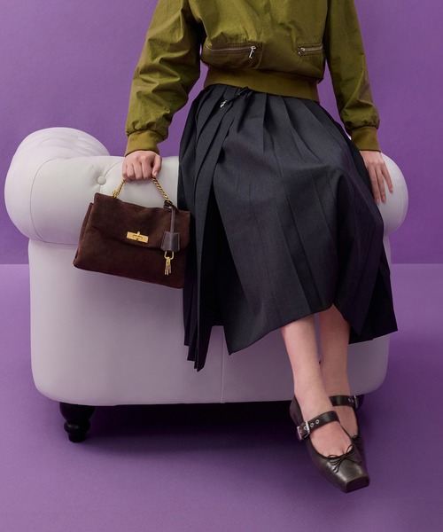 Kerry ケリー チェーンハンドルクロスボディバッグ（ショルダーバッグ