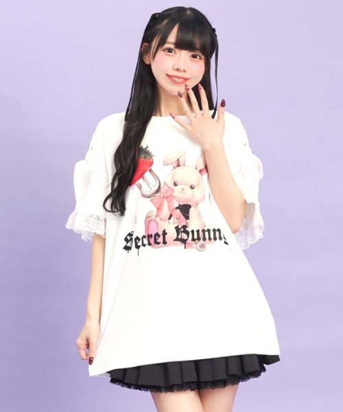 シークレットハニー Secret Honey 肩レースアップオリジナルプリントTシャツ （ホワイト） 肩レースアップオリジナルプリントTシャツ（Tシャツ/カットソー
