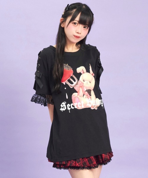 Secret Honey（シークレットハニー）の「肩レースアップオリジナルプリントTシャツ（Tシャツ/カットソー・レディース・ブラック/オフホワイト/スミクロ/ホワイト系その他・FREE）」の12枚目の写真