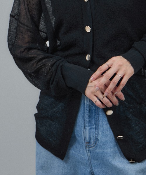 SALON adam et rope'（サロン アダム エ ロペ）の「ウール混シアークレープVネックカーディガン（カーディガン/ボレロ・レディース・ベージュ/ブラック/ダークブラウン・FREE）」の22枚目の写真