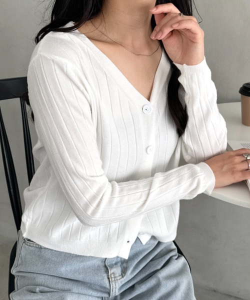 CLEA(クレア)の「Vネックリブニットカーディガン(Tシャツ/カットソー・レディース・ベージュ/グレー/レッド/ホワイト/ブラック/アイボリー・FREE)」の16枚目の写真