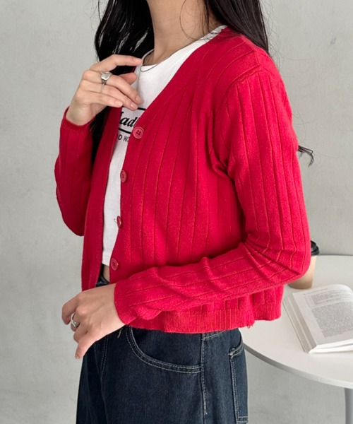 CLEA(クレア)の「Vネックリブニットカーディガン(Tシャツ/カットソー・レディース・ベージュ/グレー/レッド/ホワイト/ブラック/アイボリー・FREE)」の10枚目の写真