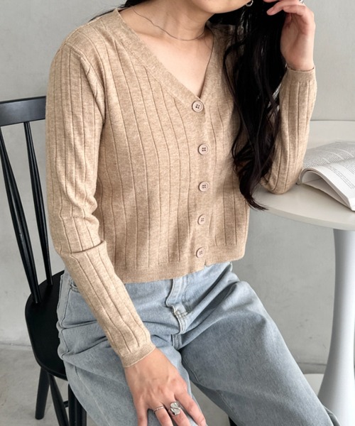 CLEA(クレア)の「Vネックリブニットカーディガン(Tシャツ/カットソー・レディース・ベージュ/グレー/レッド/ホワイト/ブラック/アイボリー・FREE)」の12枚目の写真