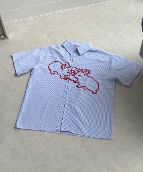 Never mind the XU / Chikashitsu+（ネバーマインド ザ エックスユー / チカシツプラス）の「【Nerd out XU】rabbit stripe short sleeve shirt / 【ナードアウトエックスユー】ラビットプリントストライプボーダー半袖シャツ（シャツ/ブラウス・メンズ・ブルー・L）」の10枚目の写真