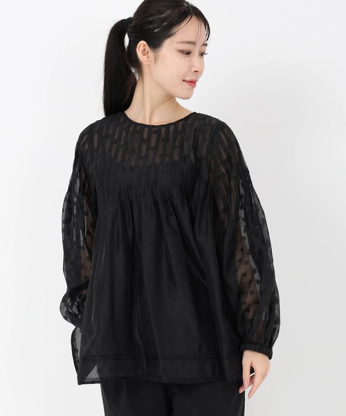 UNIVERVAL MUSE（ユニバーバル ミューズ）の「ノアールドット_ピンタックドットJQブラウス（シャツ/ブラウス・レディース・ブラック/グレイッシュブルー・2）」の6枚目の写真