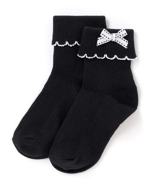 BeBe（ベベ）の「リボンポイントスカラップ折り返しソックス(11~24cm)（ソックス/靴下・キッズ・ホワイト/ブラック・15.0cm/21.0cm/24.0cm/13.0cm/17.0cm/19.0cm）」の2枚目の写真