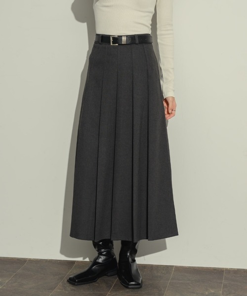 NEUNA(ヌナ)の「【NEUNAロングセラースカート】クラシックプリーツミディスカート(スカート・レディース・ブラック/グレー/ブラウン/ベージュ・FREE/LARGE)」の7枚目の写真