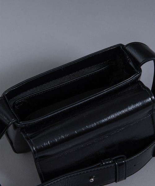 Ellno Loset（エルノロゼット）の「コンパクトショルダーバック（ショルダーバッグ・メンズ・ブラック/ホワイト/グリーン・FREE）」の18枚目の写真