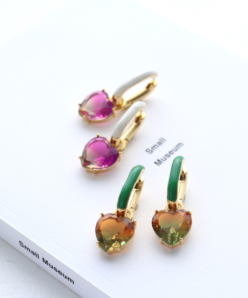 Three Four Time(スリーフォータイム)の「ハートビジュ×エポワンタッチピアス(2WAY)(ピアス(両耳用)・レディース・グリーン/アイボリー・FREE)」の3枚目の写真