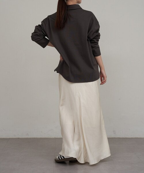 russet(ラシット)の「【再値下げ】スキッパーラガーシャツ(Tシャツ/カットソー・レディース・ダークグレー/ベージュ・FREE)」の9枚目の写真