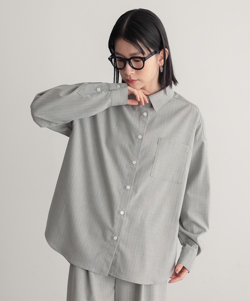 for/c（フォーシー）の「[新色追加]ストレッチオーバーシャツ【サスティナブル】（シャツ/ブラウス・レディース・グレー/ブラック/ネイビー/オフホワイト・M/L）」の22枚目の写真
