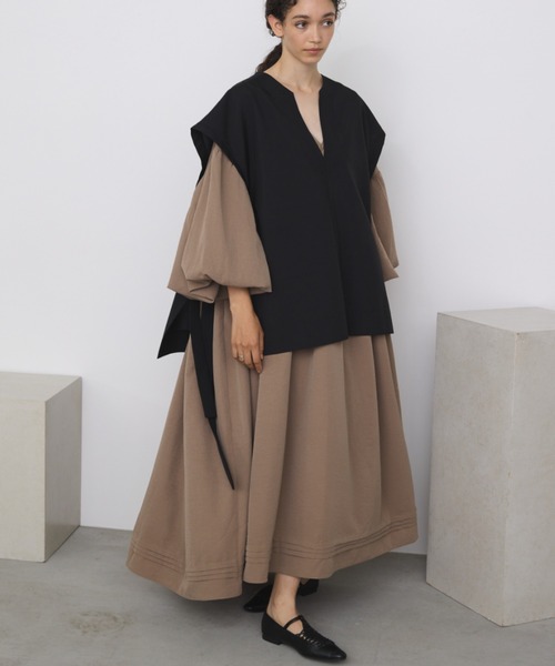 Libra Cue（リブラ キュー）の「サイドベルトオーバージレ（ベスト・レディース・ブラック/ベージュ・FREE）」の4枚目の写真