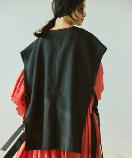 Libra Cue（リブラ キュー）の「サイドベルトオーバージレ（ベスト・レディース・ブラック/ベージュ・FREE）」の7枚目の写真