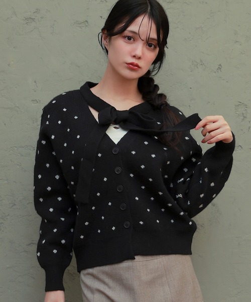 M DOLLY(エムドリー)の「ribbon dot viviana cardigan/リボンドットヴィヴィアナカーディガン(カーディガン/ボレロ・レディース・ブラック/グレー・FREE)」の1枚目の写真