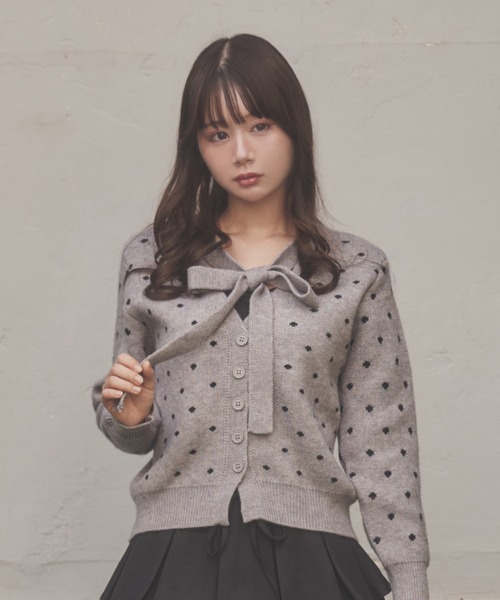 M DOLLY(エムドリー)の「ribbon dot viviana cardigan/リボンドットヴィヴィアナカーディガン(カーディガン/ボレロ・レディース・ブラック/グレー・FREE)」の8枚目の写真