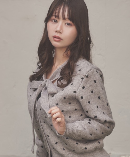 M DOLLY(エムドリー)の「ribbon dot viviana cardigan/リボンドットヴィヴィアナカーディガン(カーディガン/ボレロ・レディース・ブラック/グレー・FREE)」の9枚目の写真