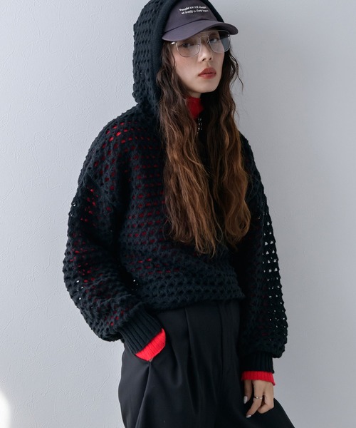 bohmal(ボマール)の「透かし編みフーディーメッシュプルオーバーニット(ニット/セーター・レディース・アイボリー/ブラック・FREE)」の2枚目の写真