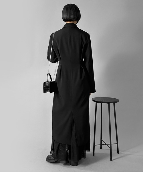 LVEU.（ラブユ.）の「【LVEU.】2wayタックデザインロングジャケット / アウター ジャケット ロング タック 2way メンズライク テーラード モード ブラック（ステンカラーコート・レディース・ブラック・FREE）」の4枚目の写真