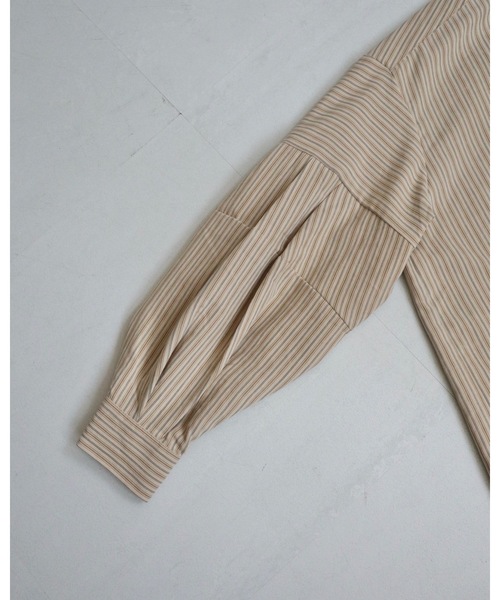 JUMELLE(ジュメロ)の「ストライプブラウス(シャツ/ブラウス・レディース・ベージュ/ブルー・MEDIUM)」の22枚目の写真