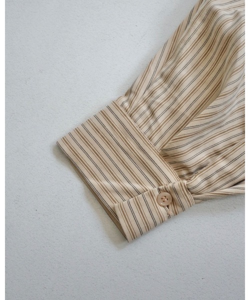 JUMELLE(ジュメロ)の「ストライプブラウス(シャツ/ブラウス・レディース・ベージュ/ブルー・MEDIUM)」の16枚目の写真