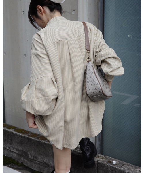 JUMELLE(ジュメロ)の「ストライプブラウス(シャツ/ブラウス・レディース・ベージュ/ブルー・MEDIUM)」の13枚目の写真